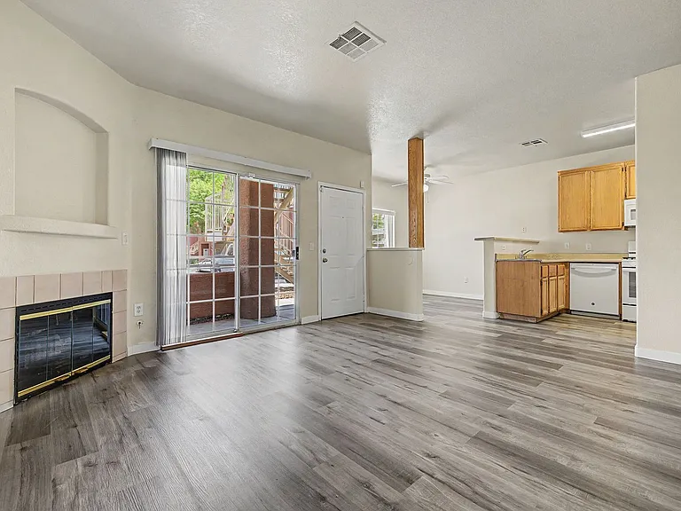 4730 E Craig Rd #26 — Photo 10