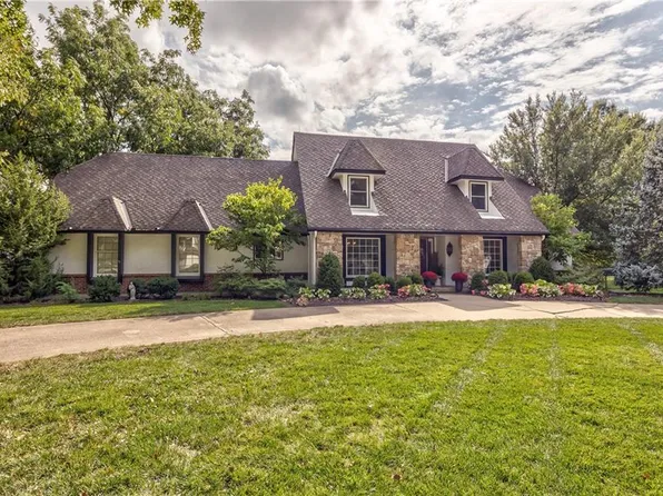 4005 W 138th Ter, Leawood, KS 66224