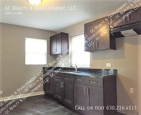 4th image of 10153 S Crandon Ave