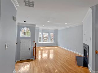 112 Osprey Ct, Secaucus, NJ 07094