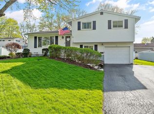 1 Ilex Ln, Liverpool, NY 13090