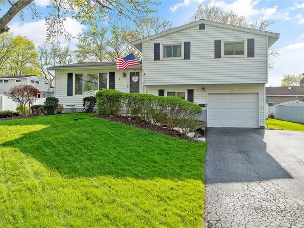 1 Ilex Ln, Liverpool, NY 13090