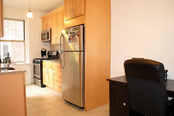 Sold by Landmarc Group | media 42