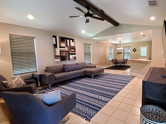 4th image of 3079 Neches Dr