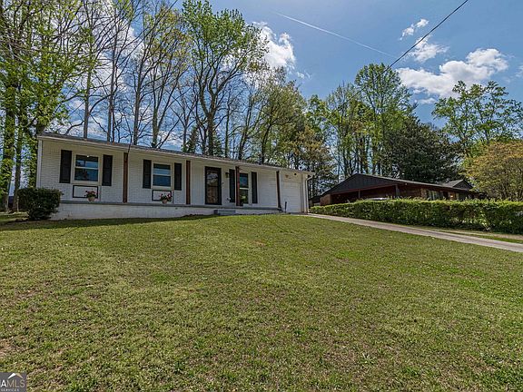 3rd image of 4558 Ryan Rd