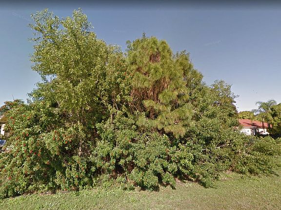 5th image of 2266 SE Charleston Drive