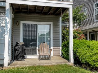 1196 Richmond Rd, Mahwah, NJ 07430