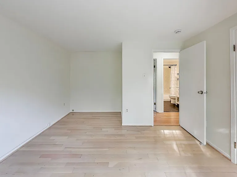 8932 Barrowgate Ct — Photo 14