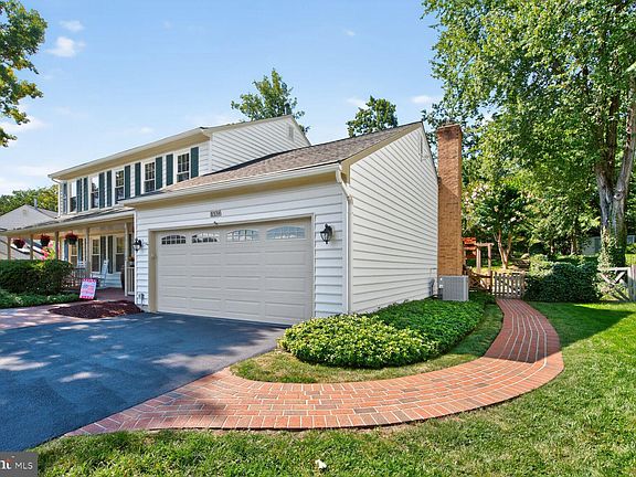 3rd image of 8534 Chase Glen Cir