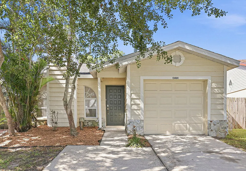 13414 Laraway Dr
