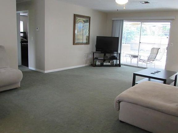 2nd image of 1407 Canterbury Dr