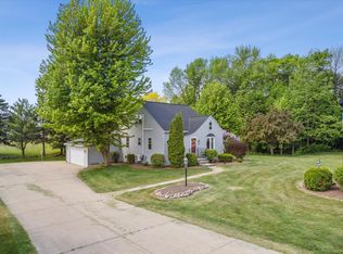 605 Heritage Rd, Luxemburg, WI 54217