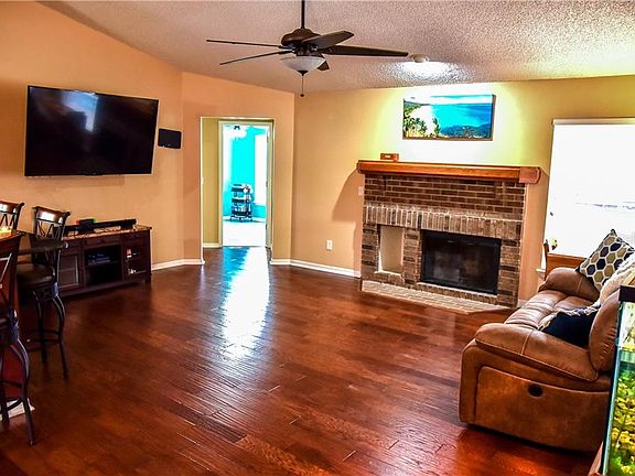 3rd image of 3569 Alcove Ct