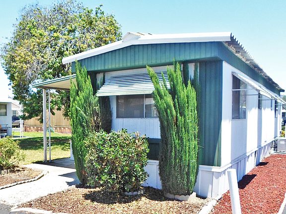 2nd image of 211 N Citrus Ave