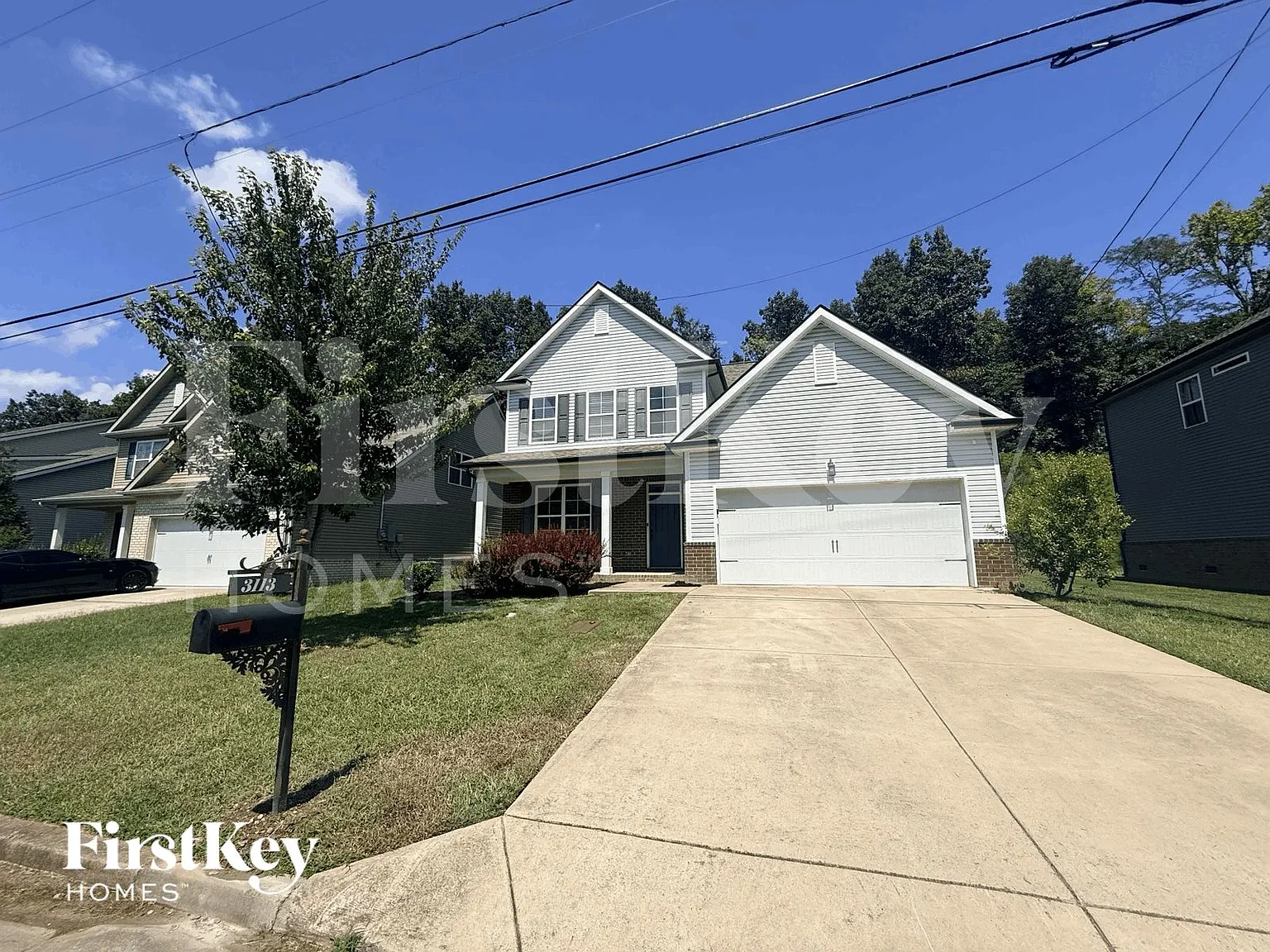 4 bed, 2.5 bath, 2333 sqft, $2,515 — Photo 1
