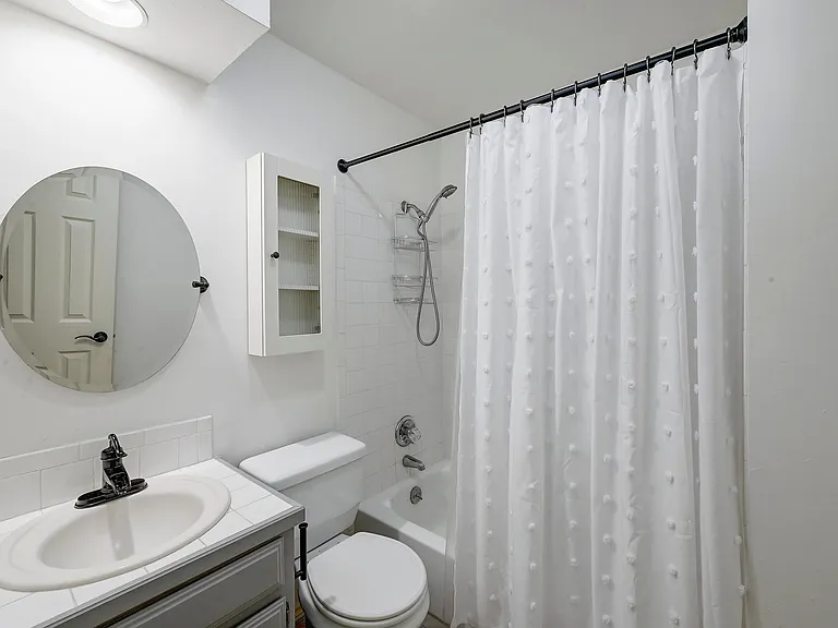 122 Acapulco Dr — Photo 23