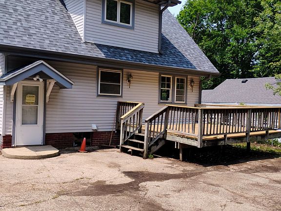 4th image of 207 Carbaugh Ave