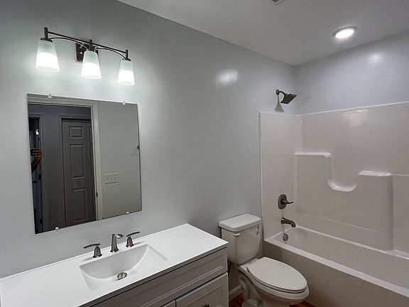 2nd image of 719 N 3rd Ave Suite 2