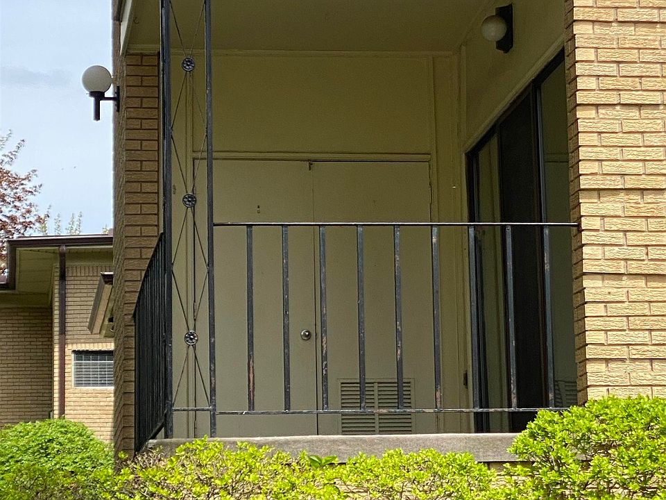 1st image of 31935 W Forteen Mile Rd APT 119