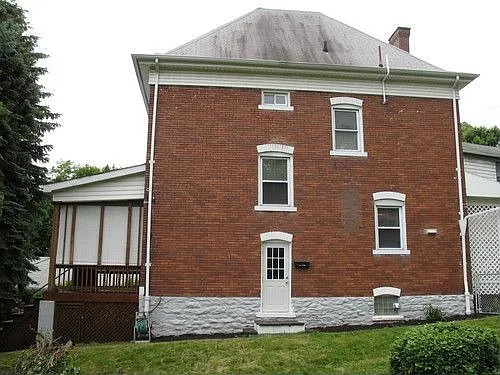 153 Watson Blvd photo 1