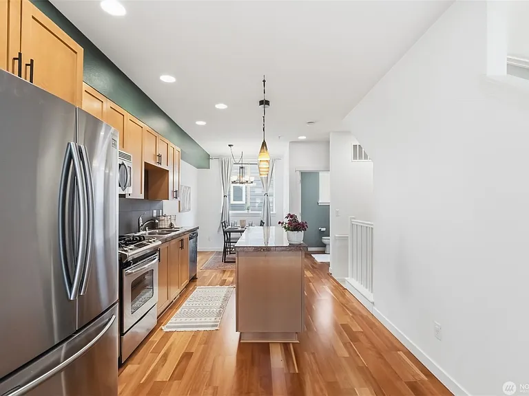 2225 NW Moraine Pl — Photo 11