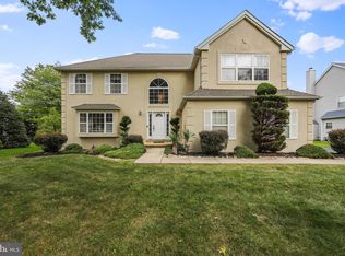 557 Zinn Dr, Southampton, PA