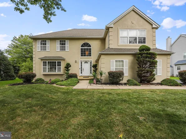 557 Zinn Dr, Southampton, PA 18966