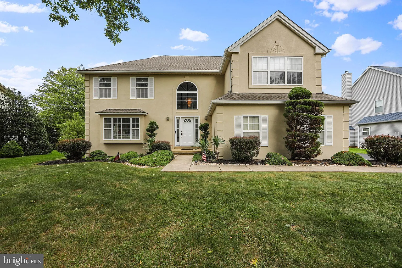 557 Zinn Dr photo 1