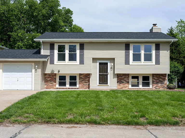 40 Oak Knoll Dr — Photo 2