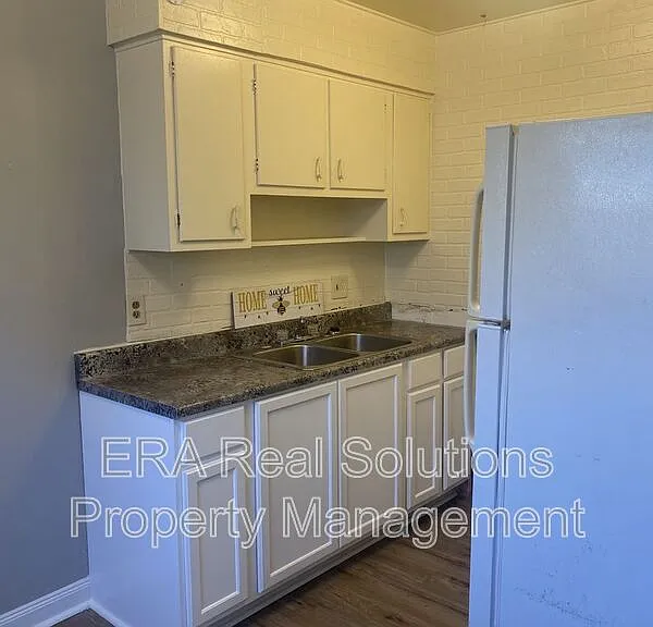 2206 McGuffey Rd — Photo 5