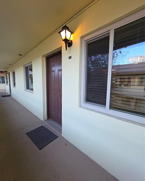 1st image of 400 OAKRIDGE BOULEVARD #60