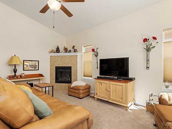 2nd image of 4527 Briarcrest Dr