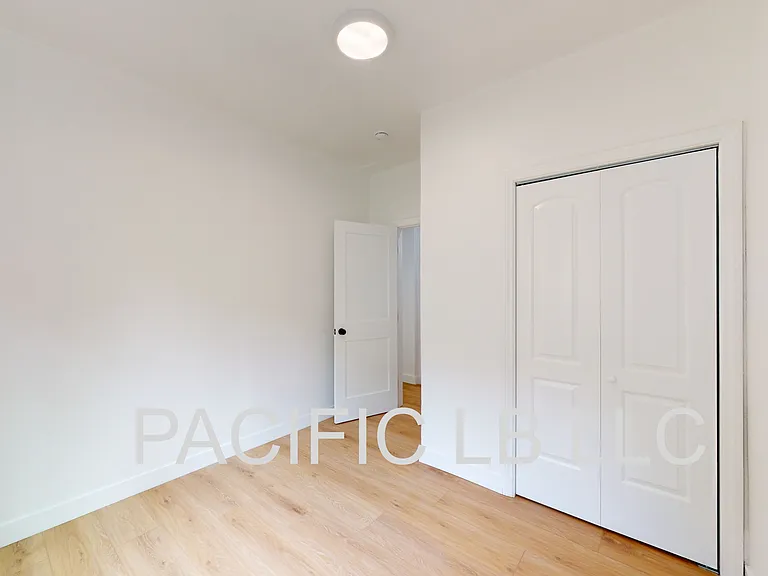 Pacific Ave — Photo 13