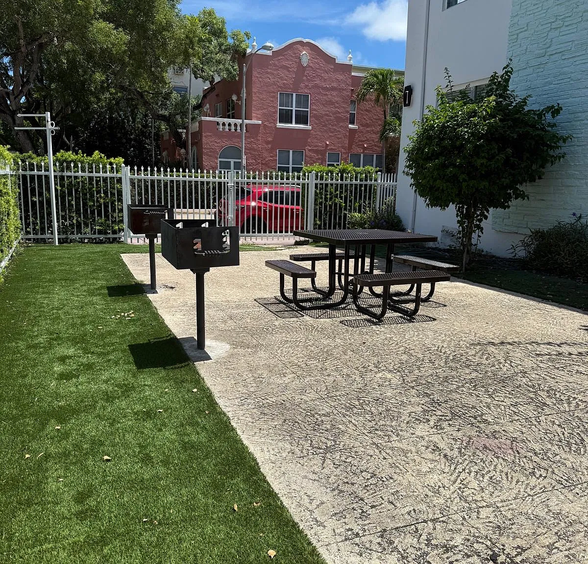 Blackstone — Photo 3