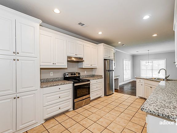 3rd image of 114 Apple Blossom Dr