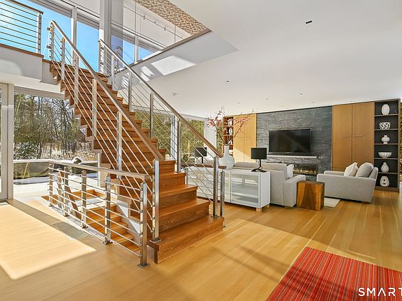 4th image of 58 Lambert Road