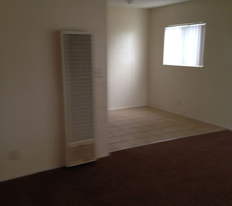 1st image of 1519 W 105th St #3258621