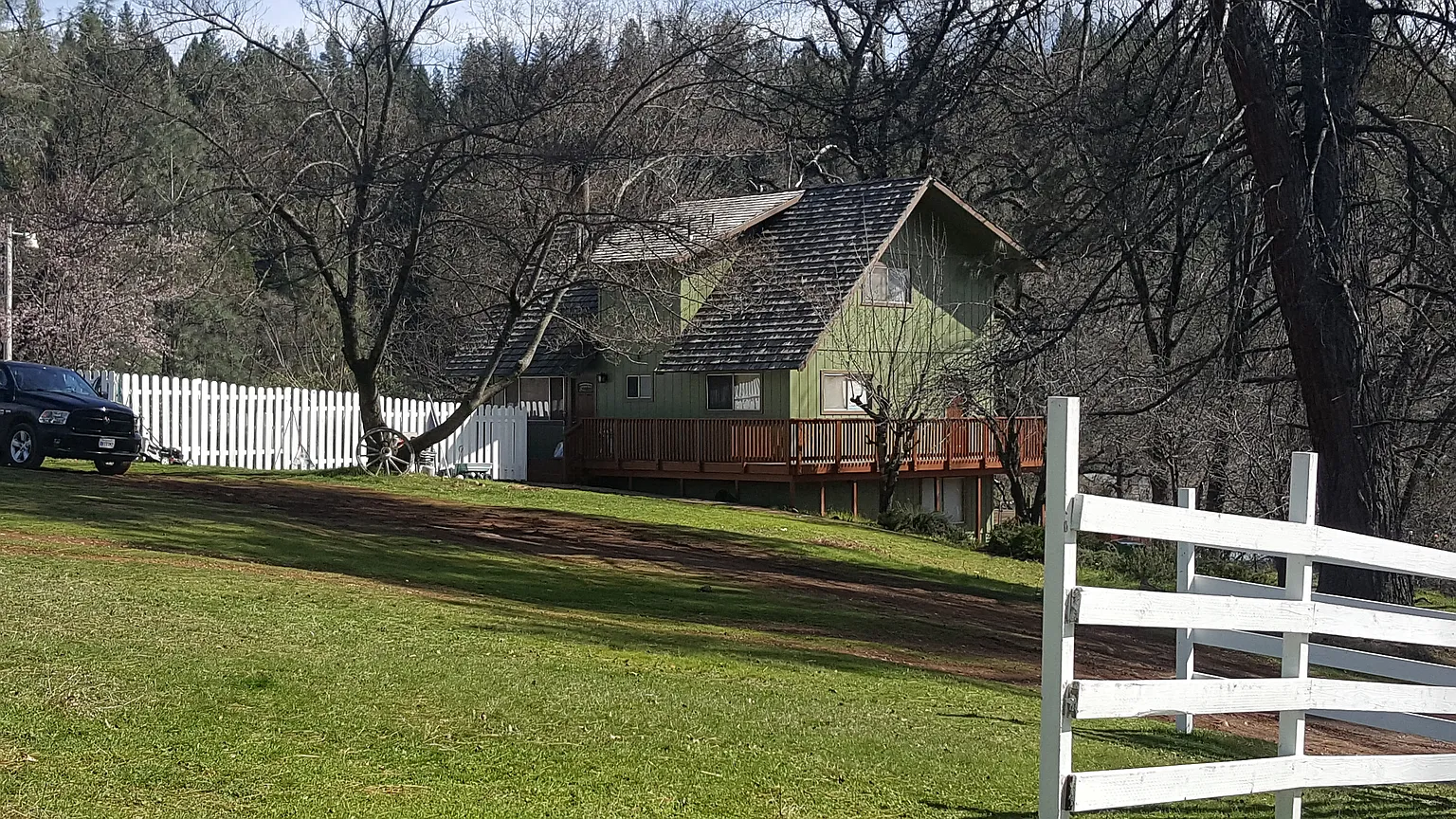 4200 Friendship Hill Rd photo 1