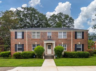 2504A Mountain Brook Cir, Birmingham, AL 35223