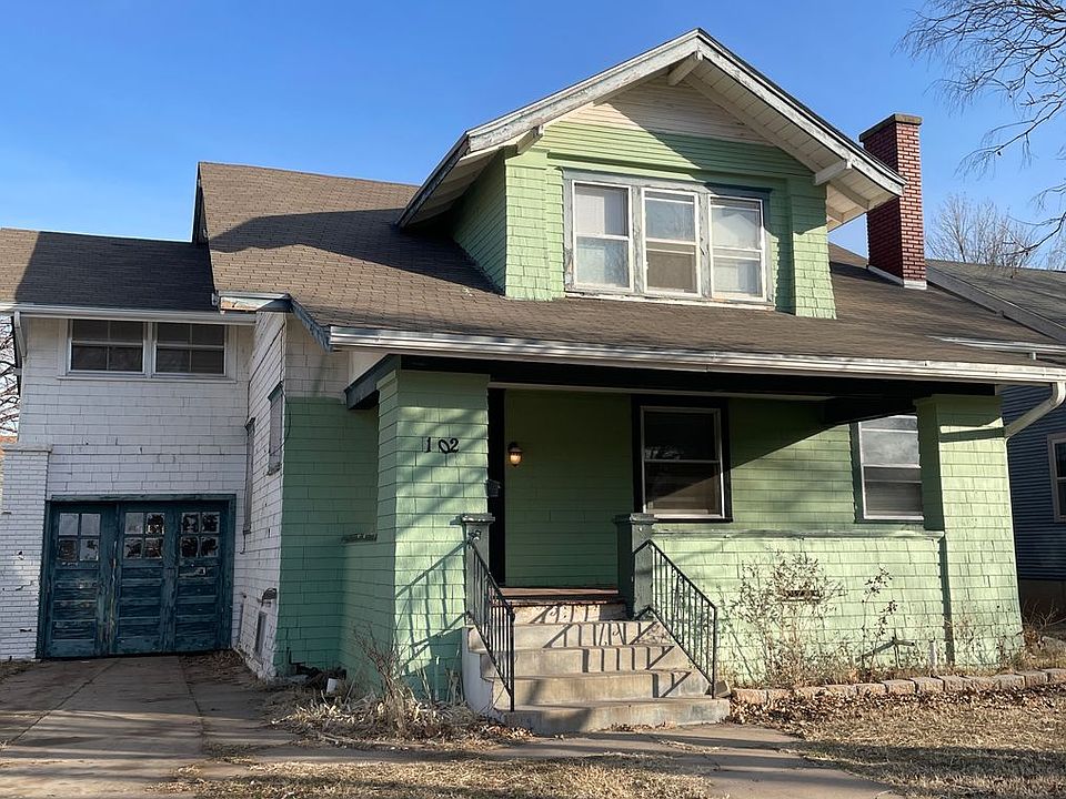 1st image of 102 E 17th Ave