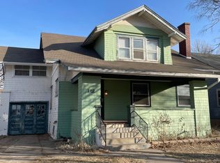 102 E 17th Ave, Hutchinson, KS 67502