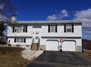 7 Brentwood Ln, Windsor, CT 06095