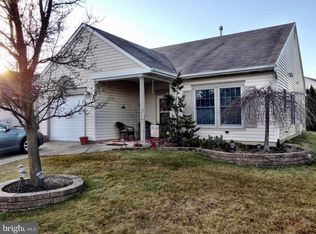 55 Lantern Ln, Columbus, NJ 08022