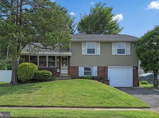 1110 Wynnbrook Rd, Secane, PA 19018