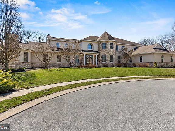 3rd image of 52 Violets Path