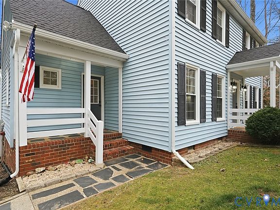 3rd image of 1249 Cardwell Rd