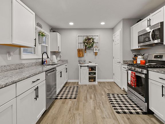 4th image of 5403 Leisure Dr