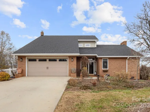 155 Charolais Dr, Lawndale, NC 28090