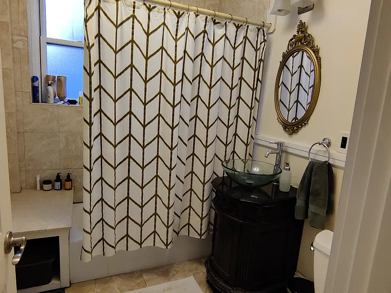 66 Marshal St #6 — Photo 15
