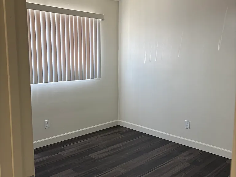 4131 Van Dyke Ave #1 — Photo 5